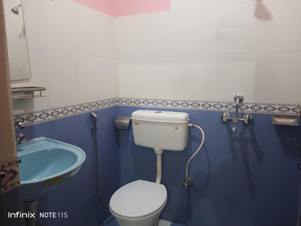 Hotel Buttercup Покхара Екстер'єр фото